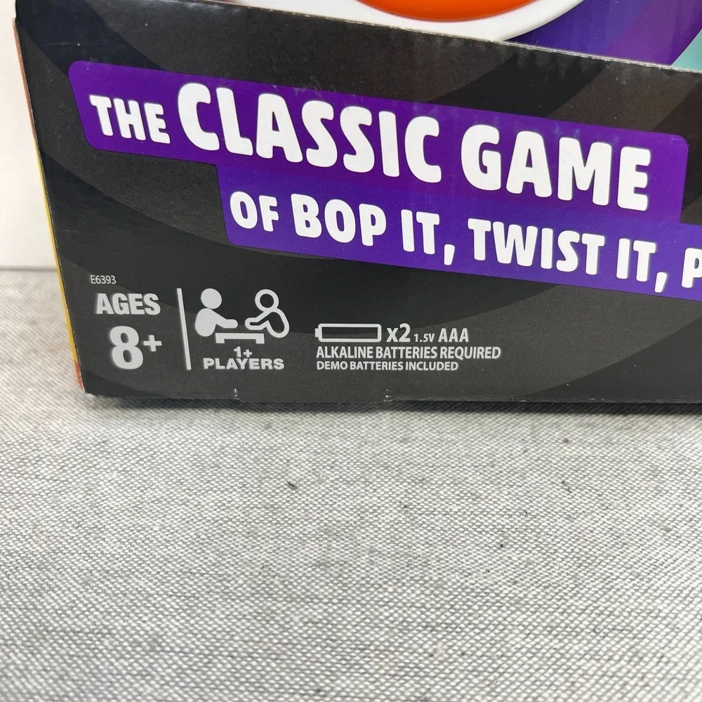 Hasbro Bop It Classic Bop It Twist Pull It Kids Electronic Party Fun Toy Game 8+